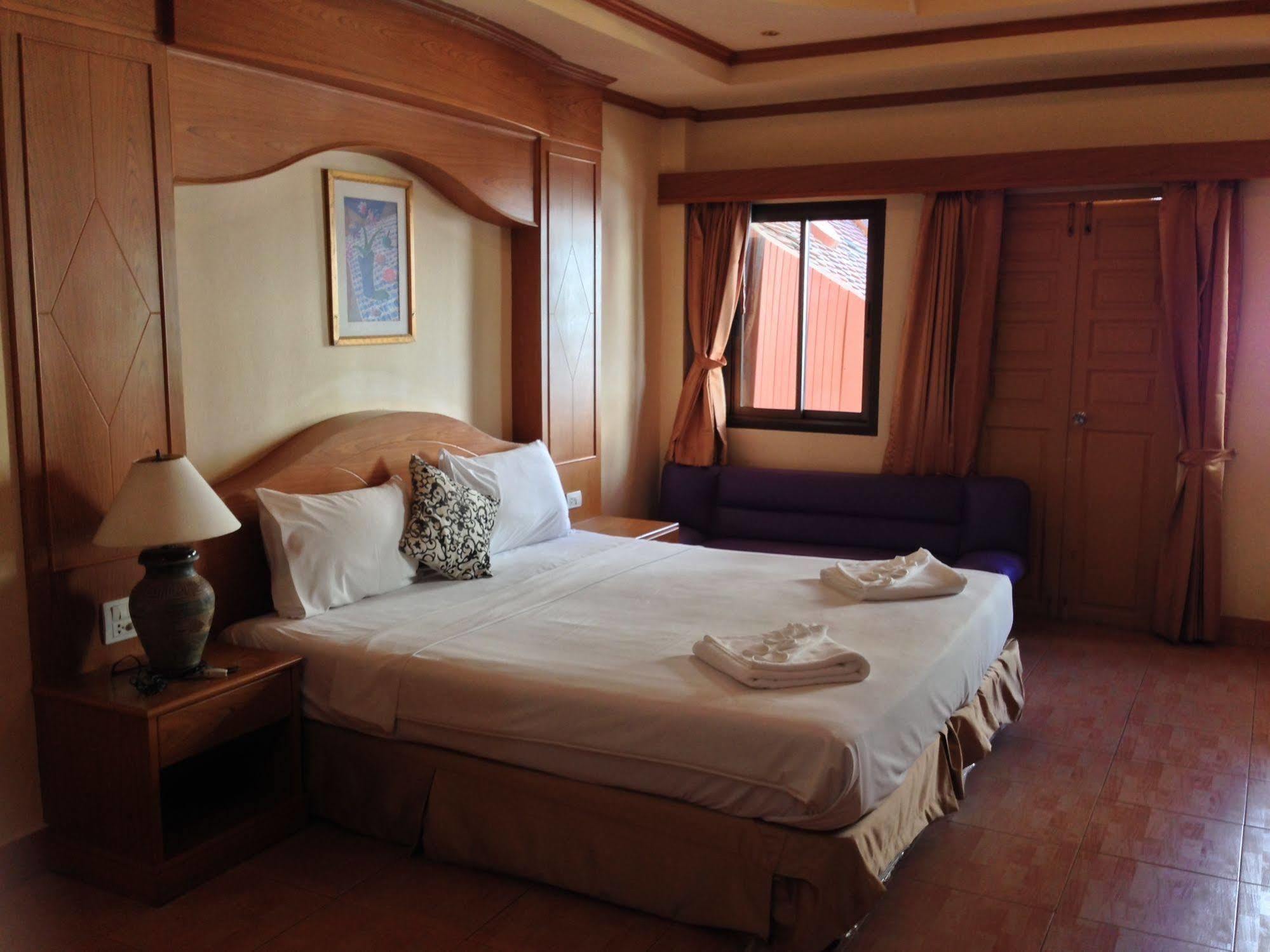 The House Patong Hotel Exterior photo