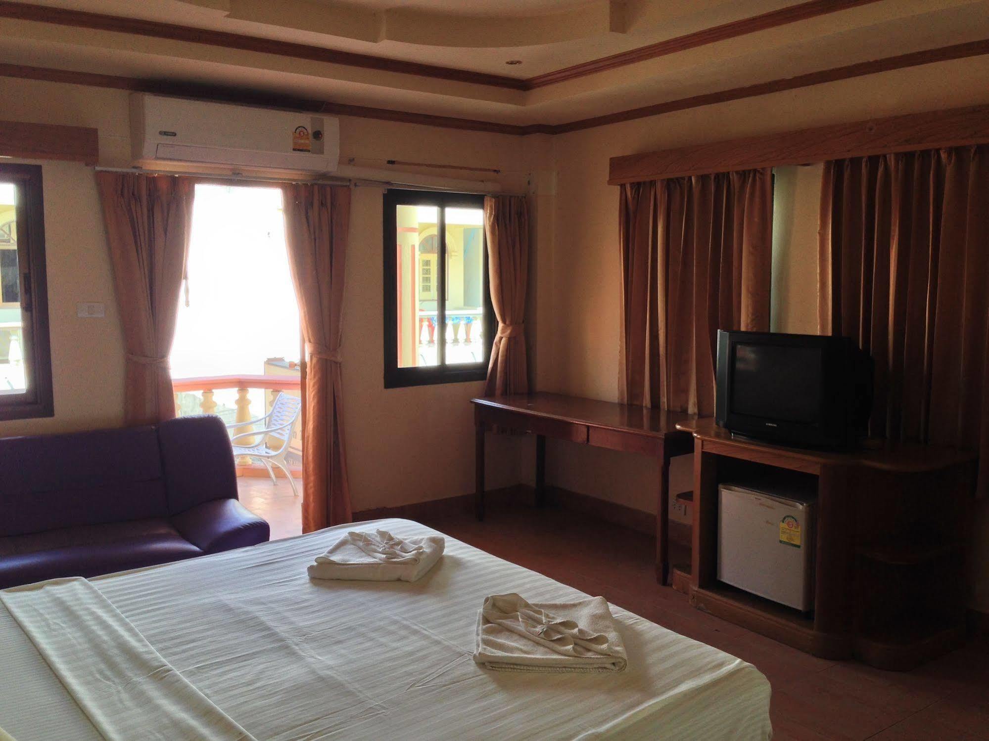 The House Patong Hotel Exterior photo